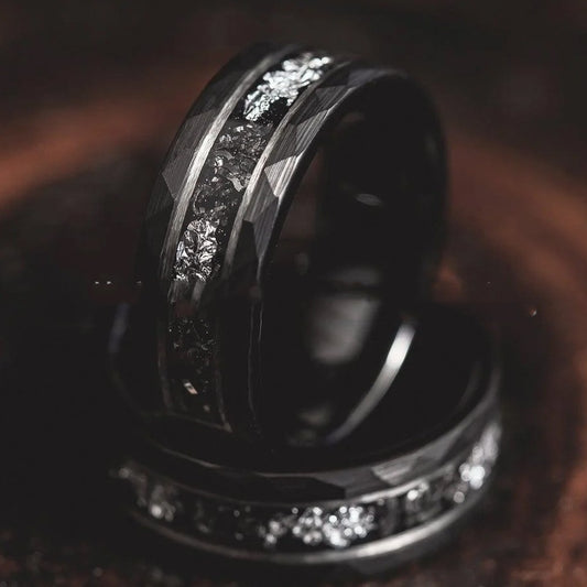 8mm Electric Black Hammer Pattern Tungsten Ring Steel Color Inner Step Inlaid Iron Chips Silver Foil - Bottega Happy Products